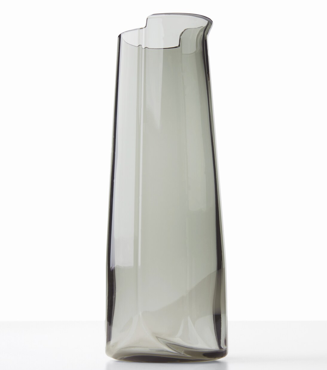 Hew glass carafe | Zaha Hadid Design
