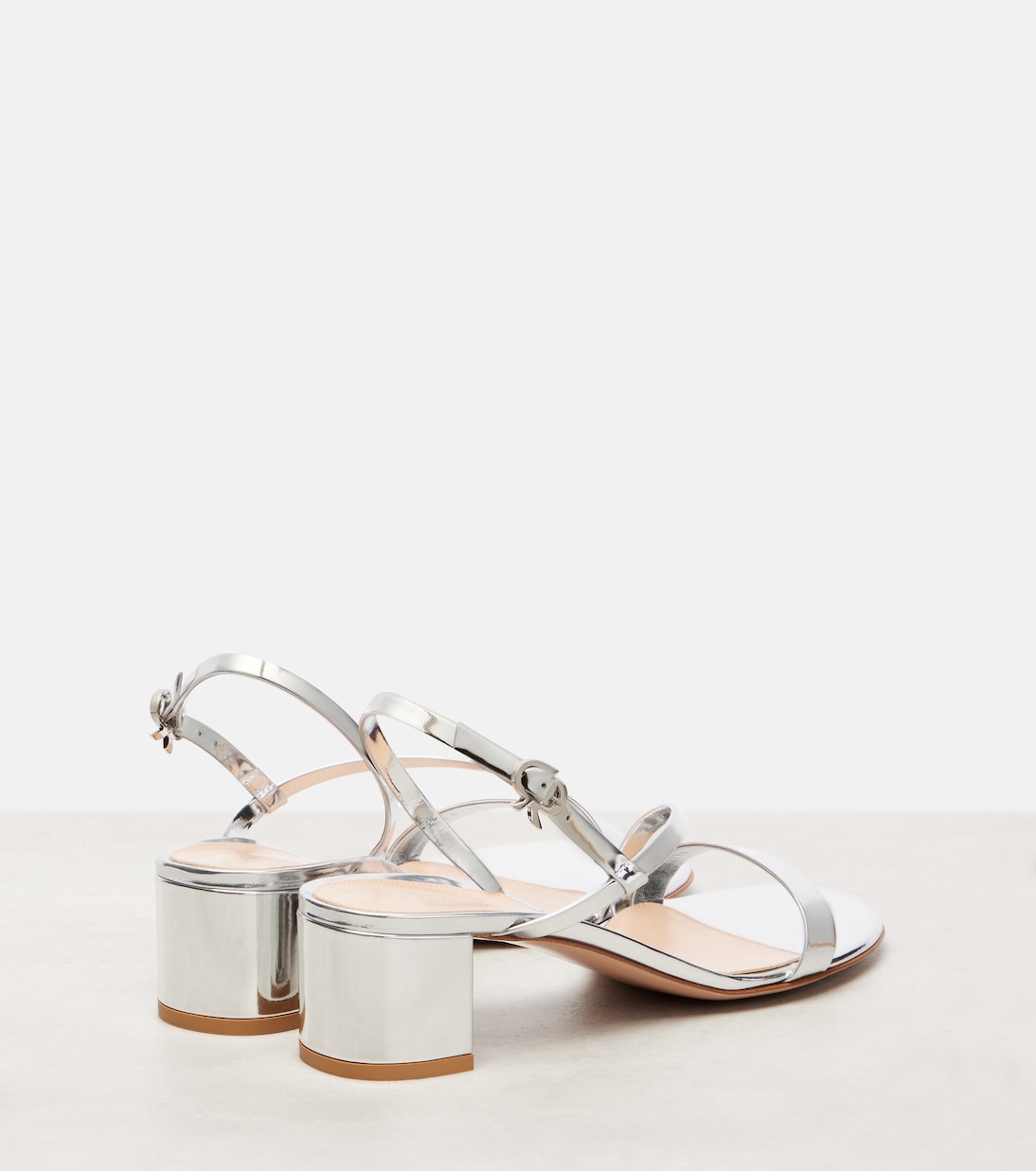 45 메탈릭 레더 샌들 | Gianvito Rossi