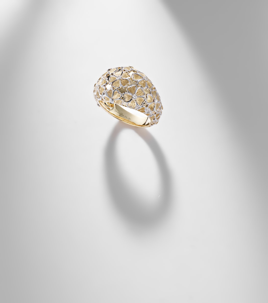 Ring Dôme Fleurie aus 9kt Gelb- und Weißgold (375/1000) mit Diamanten | Yvonne Léon