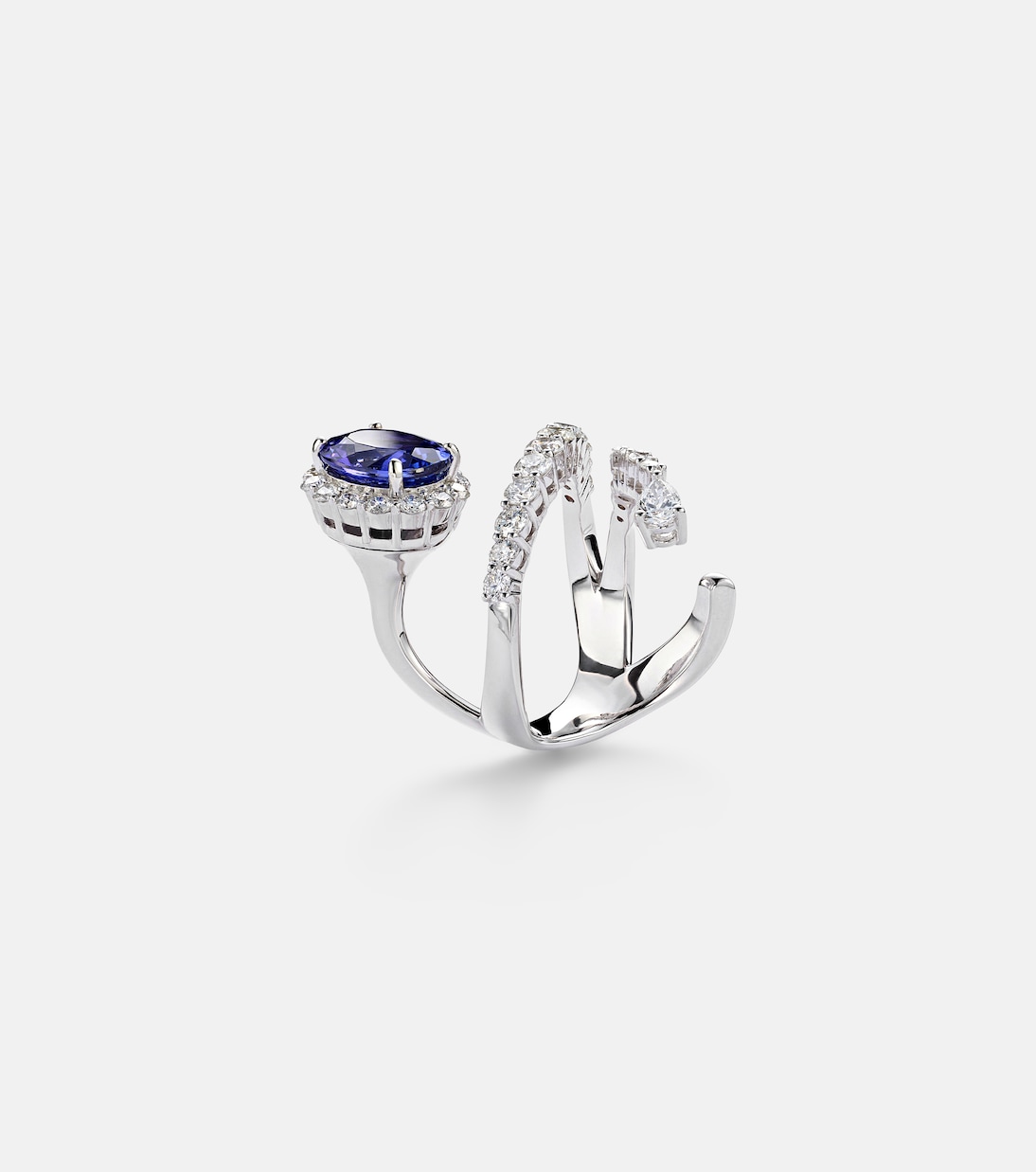 Ring aus 18kt Weißgold (750/1000) mit Diamanten und Tansanit | Yeprem