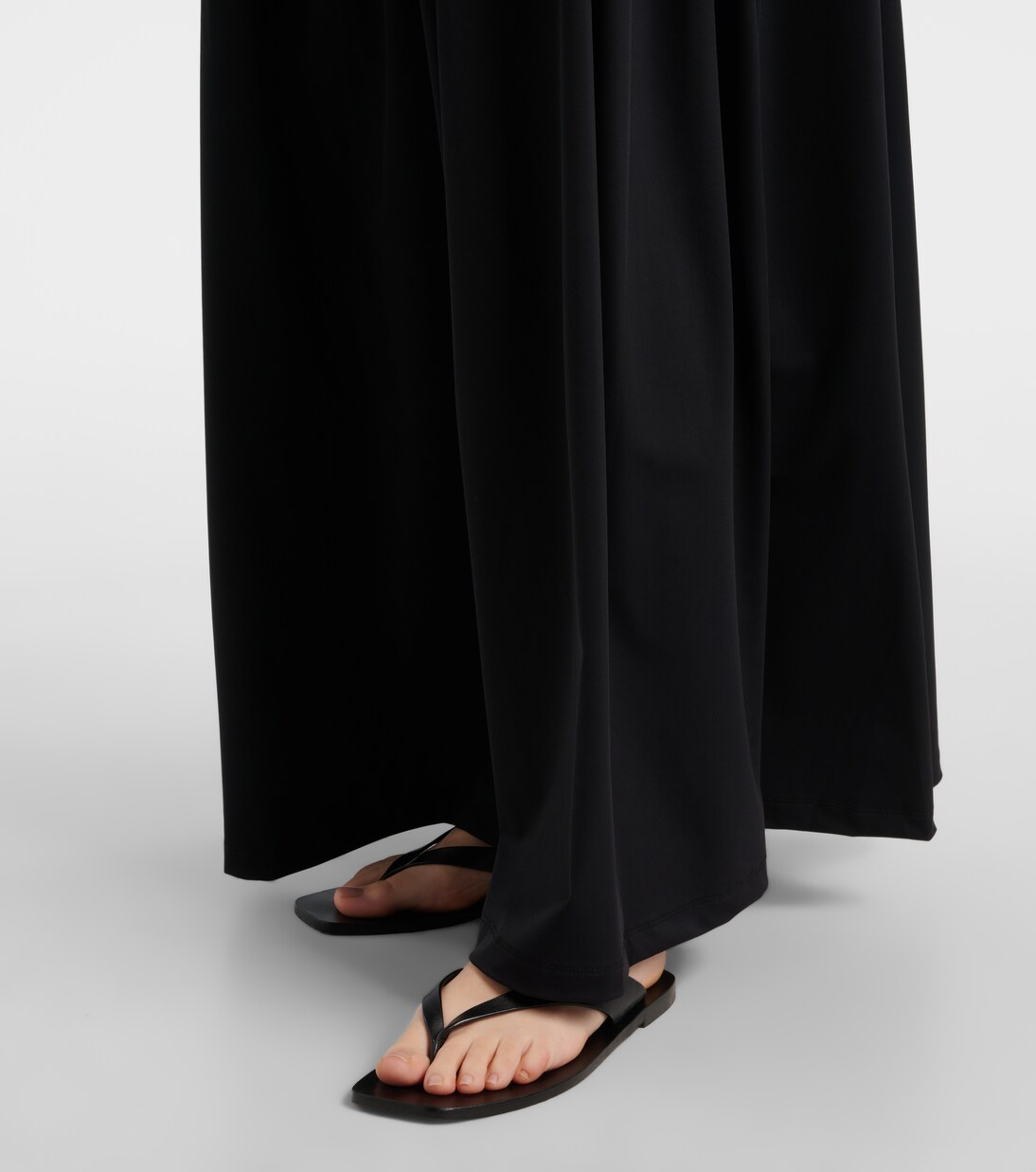 One-shoulder plissé maxi dress | Róhe