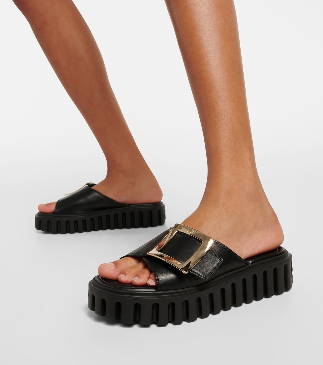 Pantoletten Viv Go Thick aus Leder | Roger Vivier