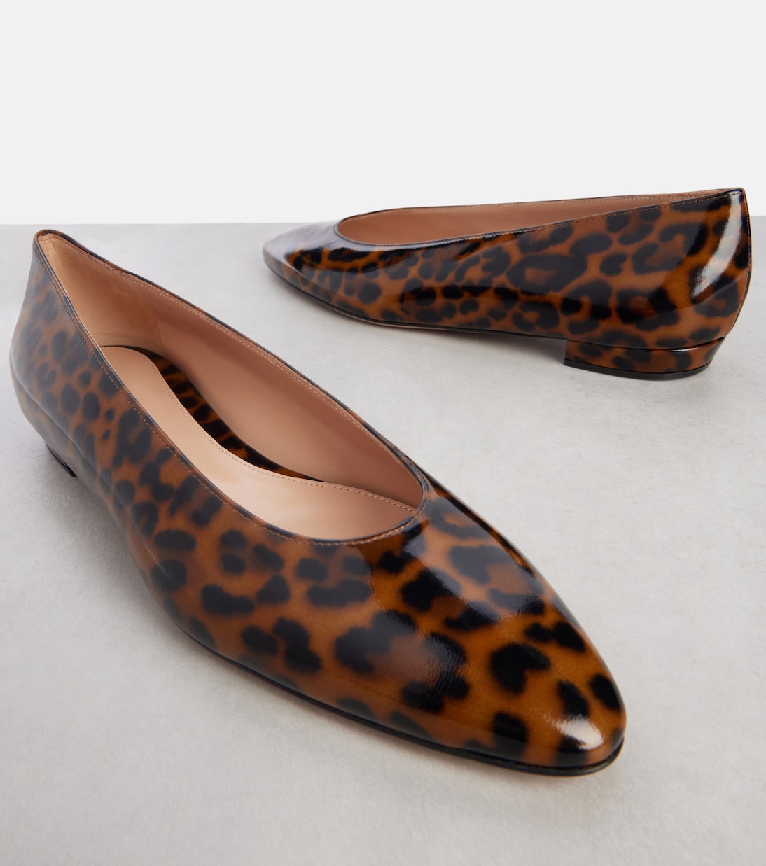 Amelia漆皮芭蕾舞平底鞋 | Gianvito Rossi