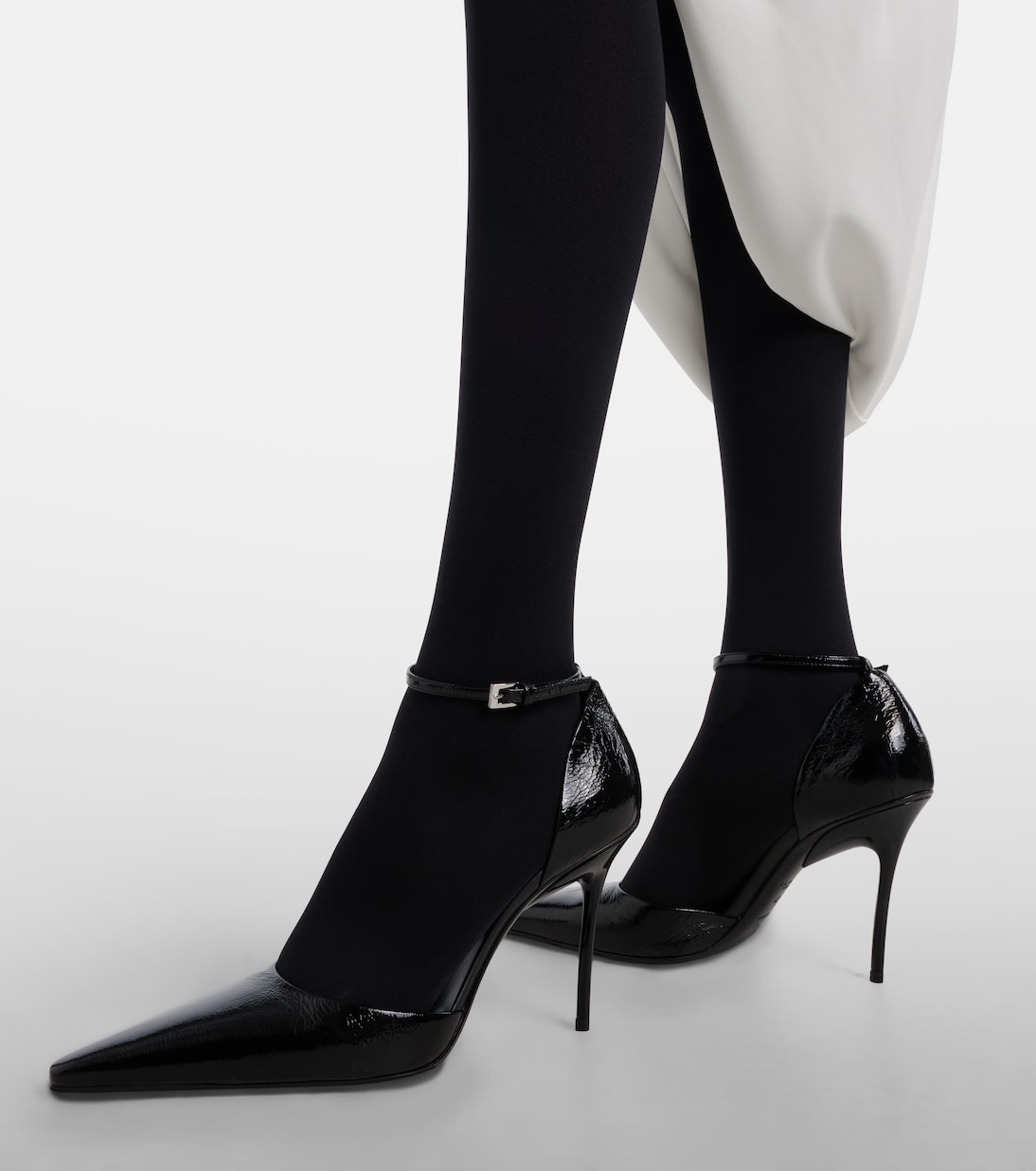 D'Orsay 90 patent leather pumps | Alaïa