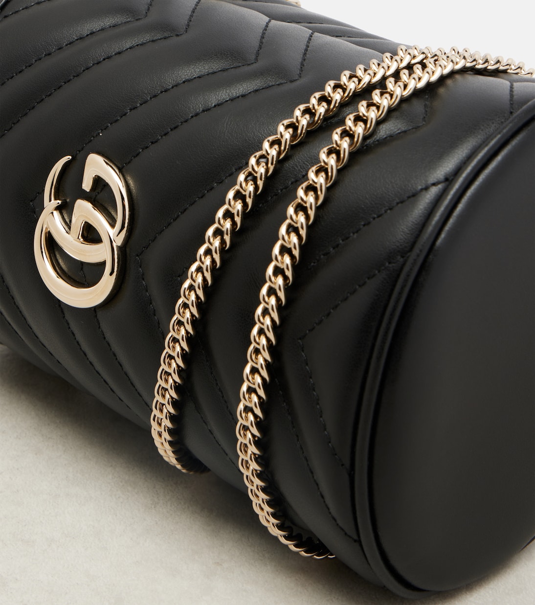 GG Marmont Small leather bucket bag | Gucci
