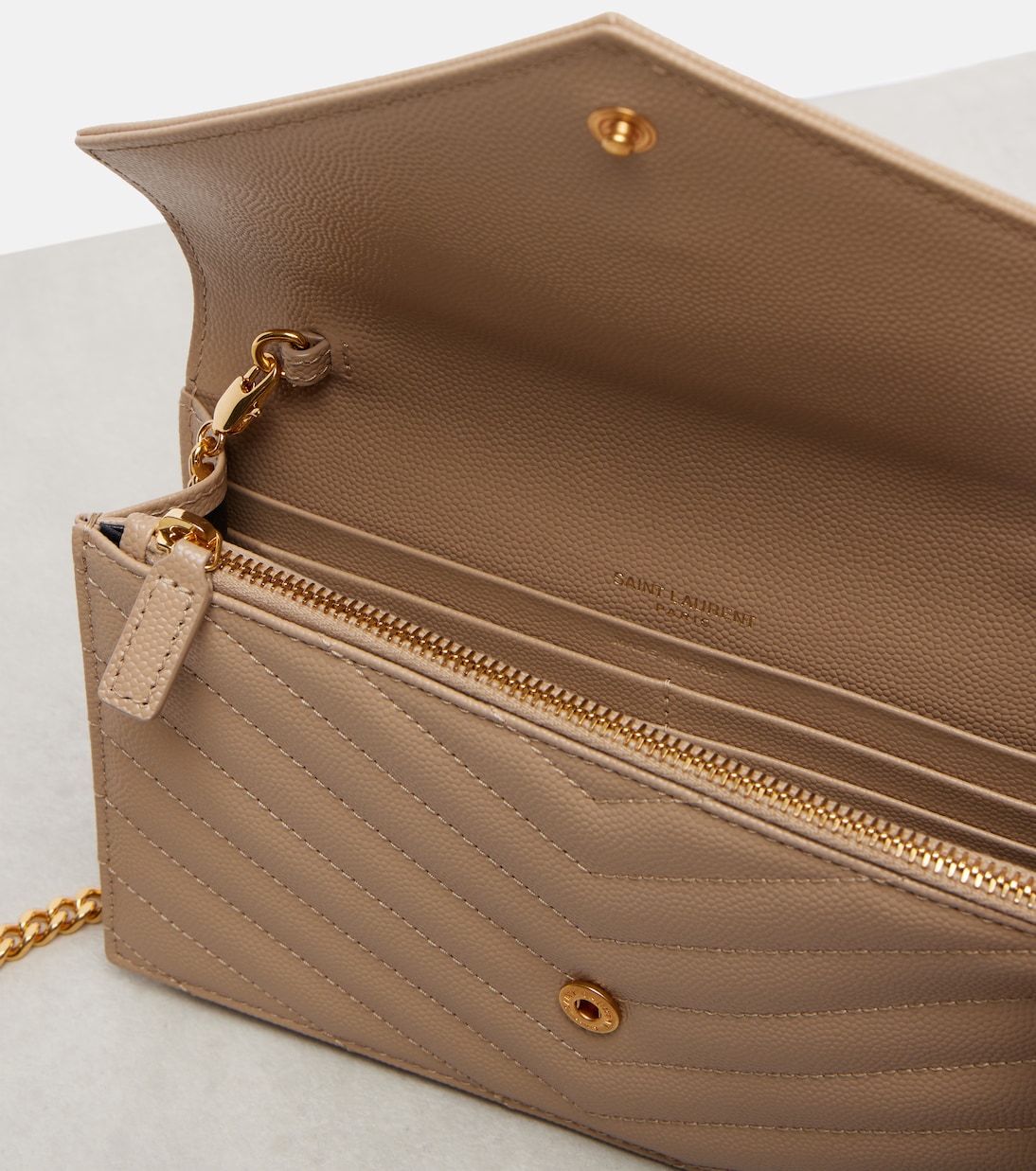 Cassandre matelassé envelope leather wallet on chain | Saint Laurent