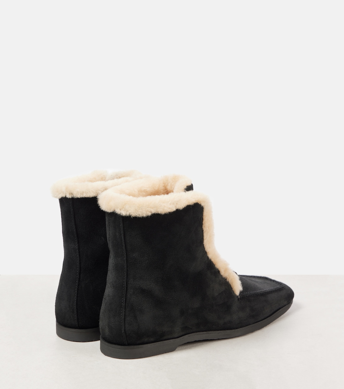 Ankle Boots aus Veloursleder mit Shearling | Toteme