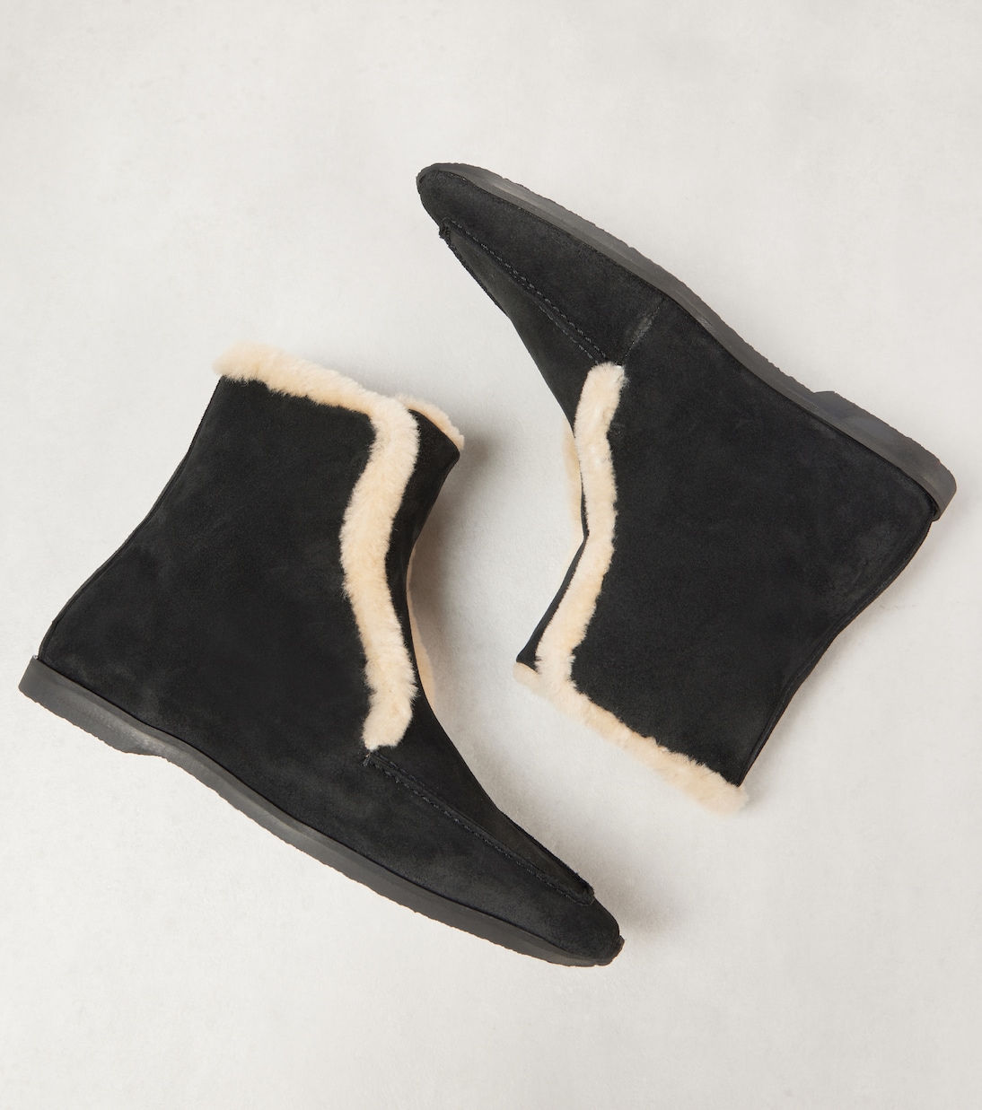 Ankle Boots aus Veloursleder mit Shearling | Toteme