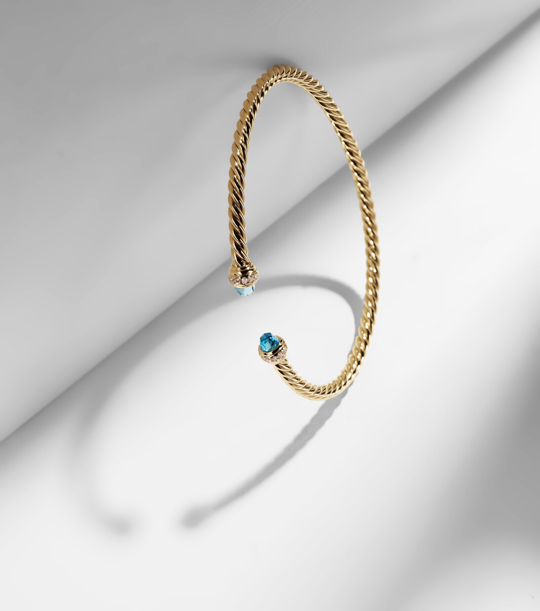 Cablespira® Flex 18kt 골드 토파즈 다이아몬드 커프 브레이슬릿 | David Yurman
