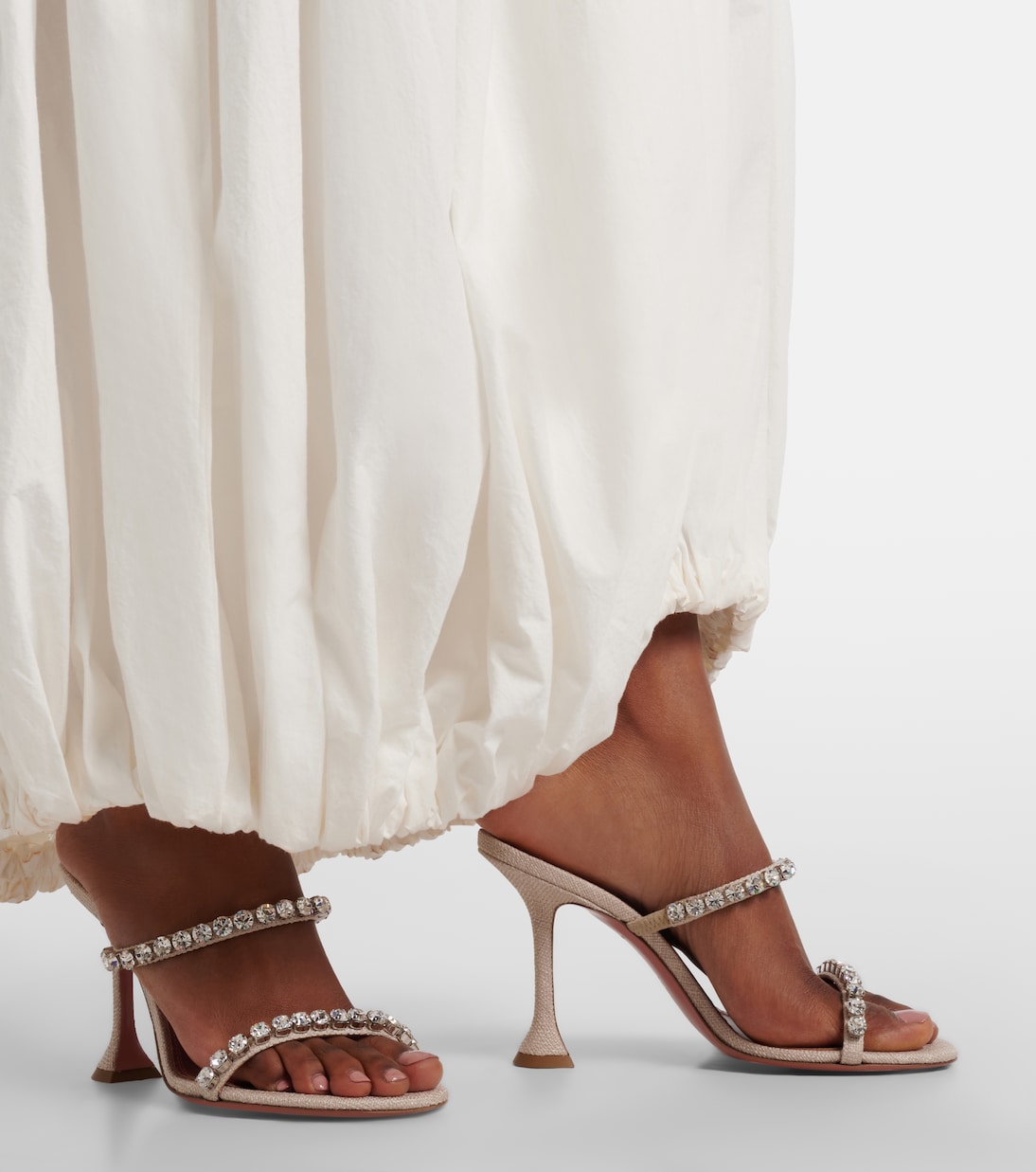 Mules Gigi de lona adornados | Amina Muaddi