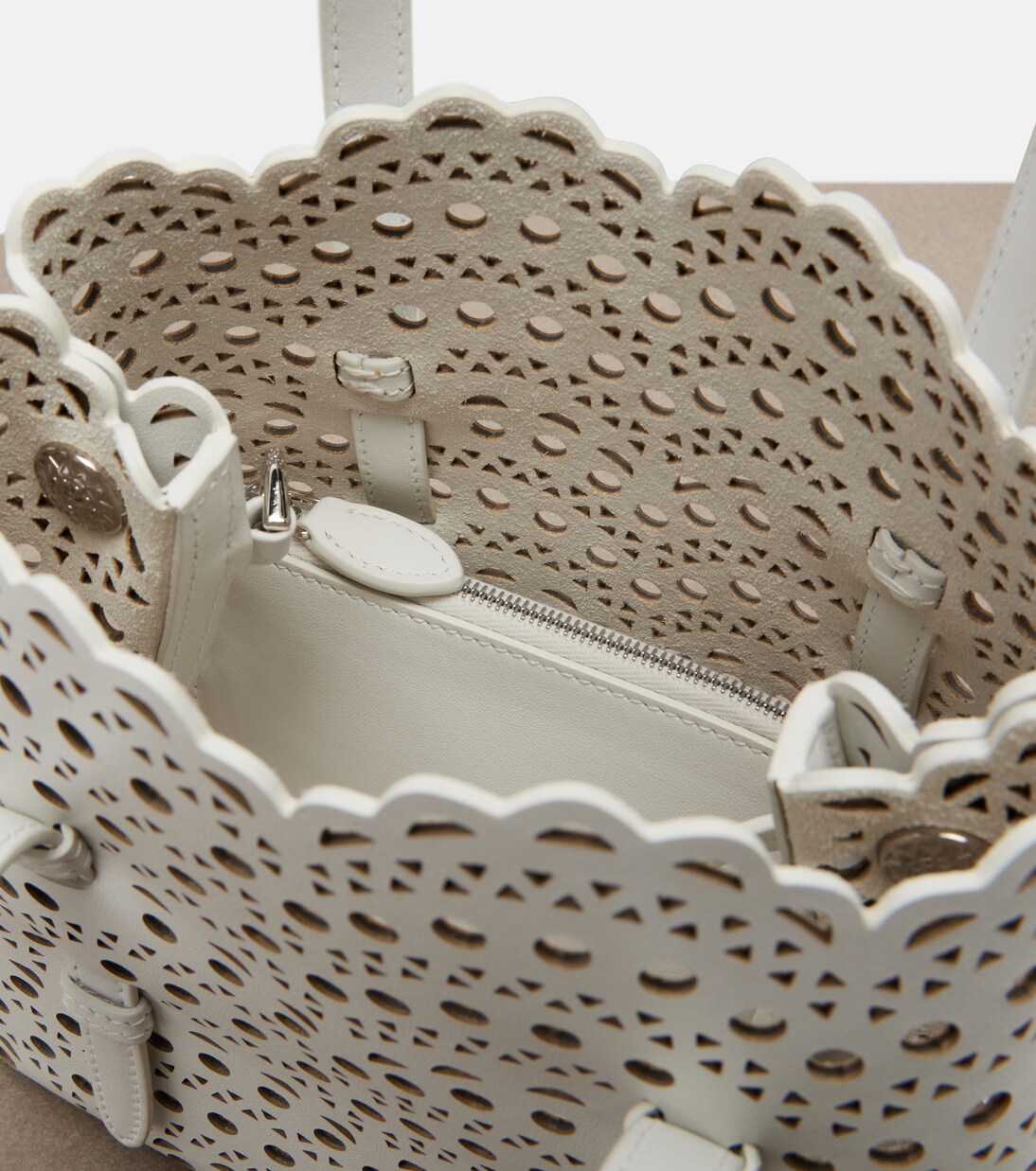 Mina 20 Vienne leather tote bag | Alaïa