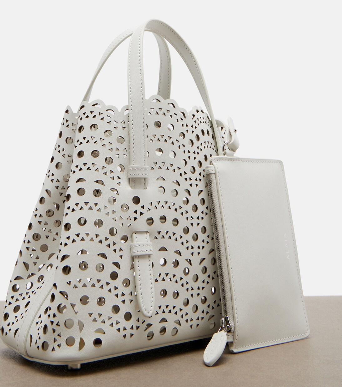 Mina 20 Vienne leather tote bag | Alaïa