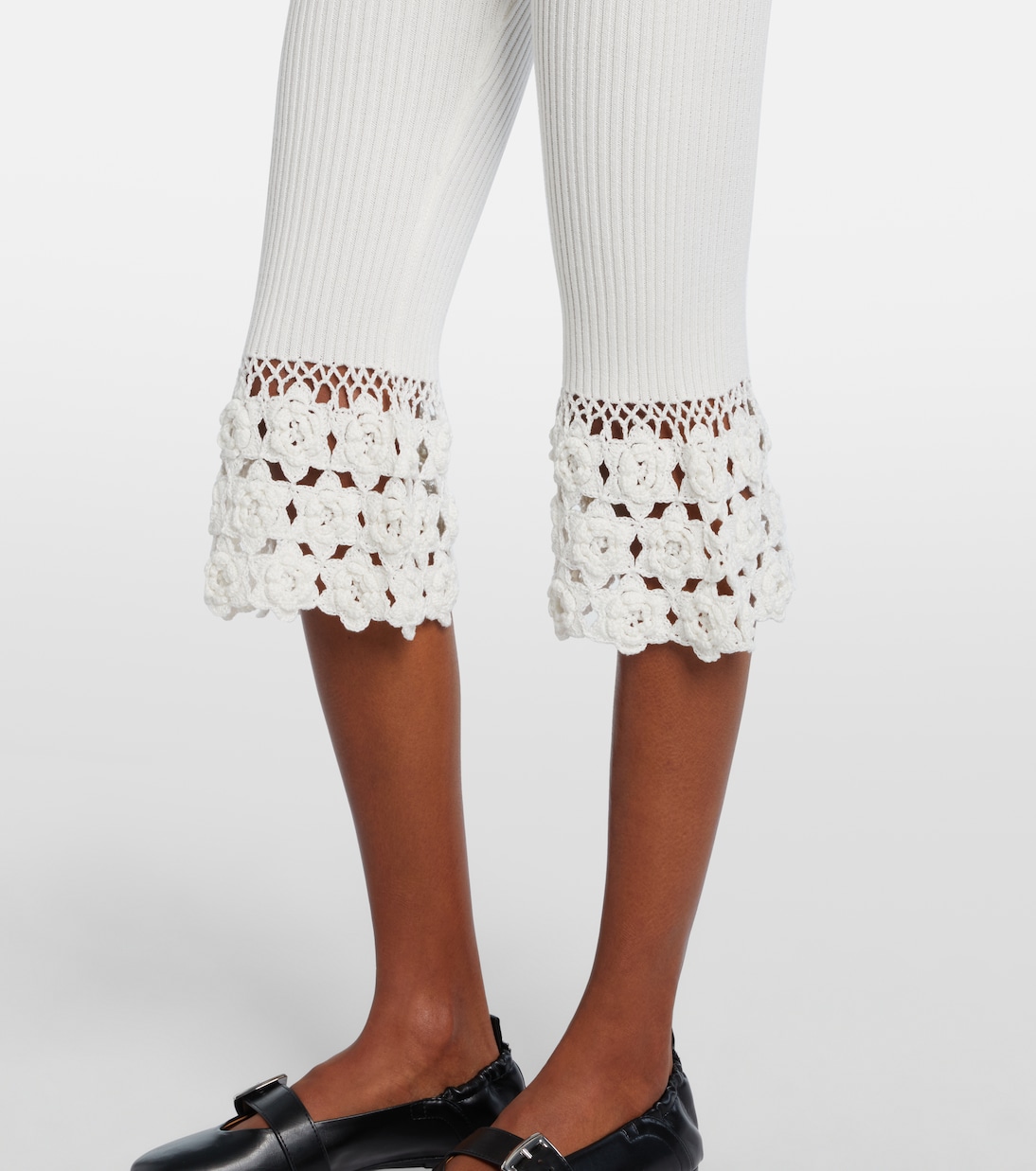 Crochet-trimmed ribbed cotton-blend capri pants | Ganni