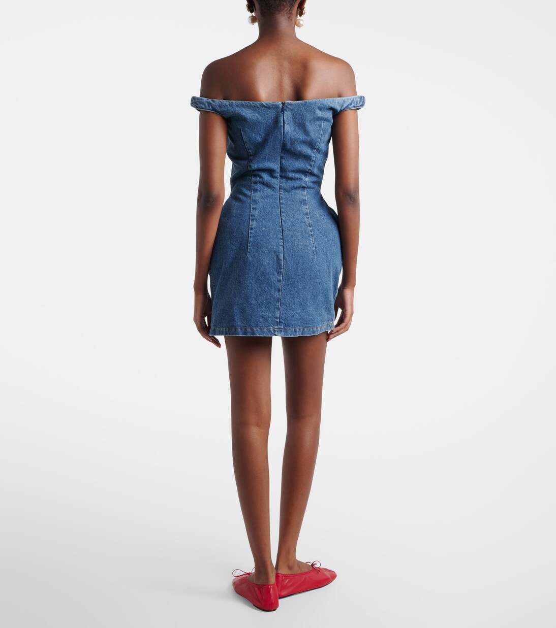 Robe en denim à épaules dénudées et appliqués floraux | Magda Butrym