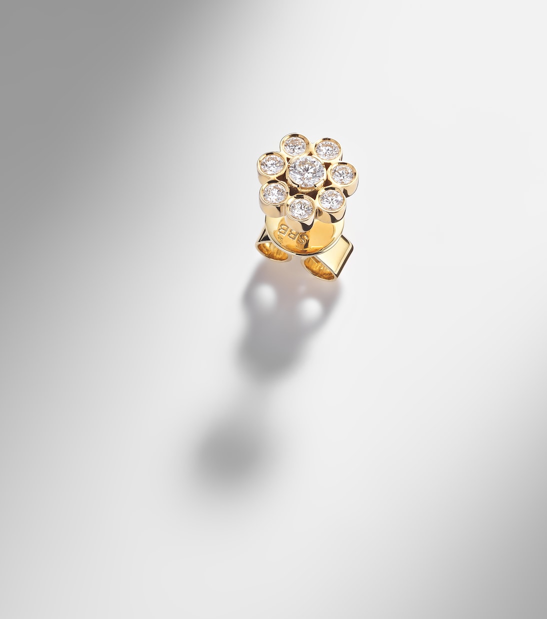 Einzelner Ohrring Bellis aus 18kt Gelbgold (750/1000) mit Diamanten | Sophie Bille Brahe