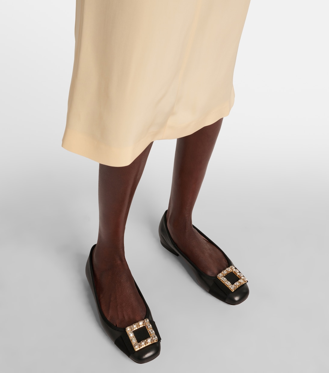 Tres Vivier embellished leather ballet flats | Roger Vivier