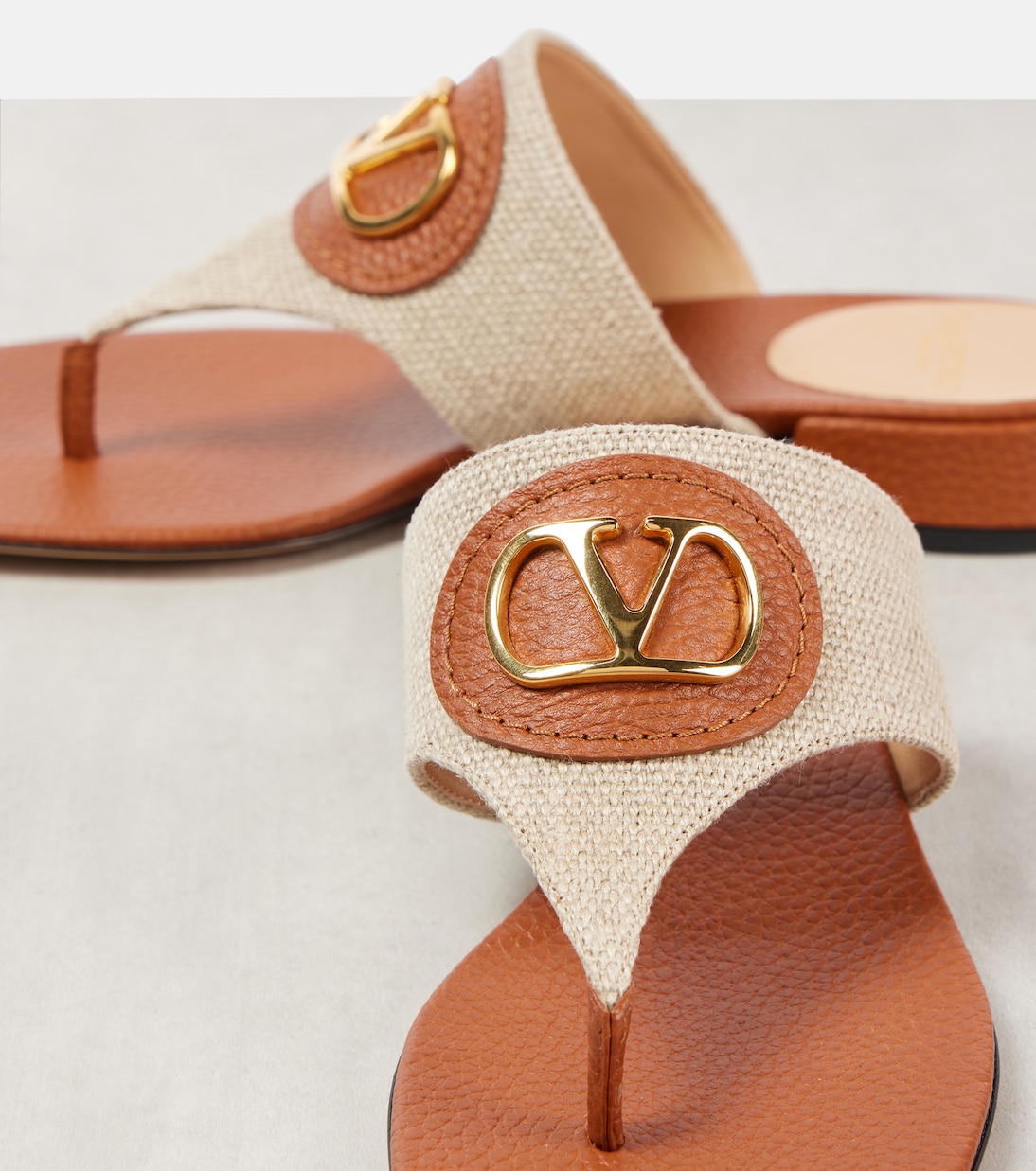 VLogo Signature canvas thong sandals | Valentino Garavani