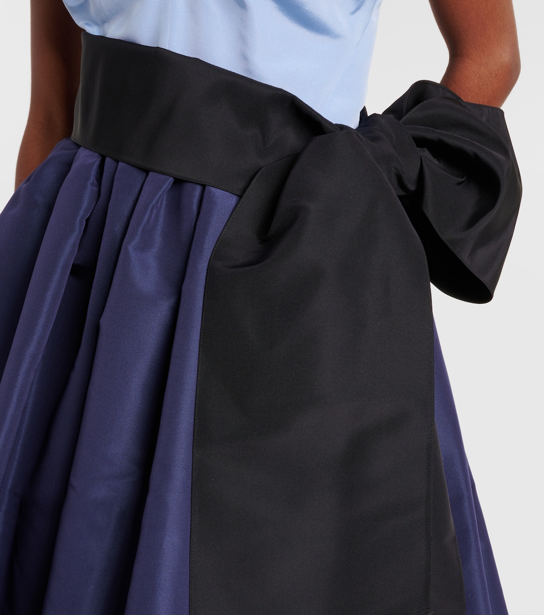 Abito bustier in seta con cintura  | Carolina Herrera