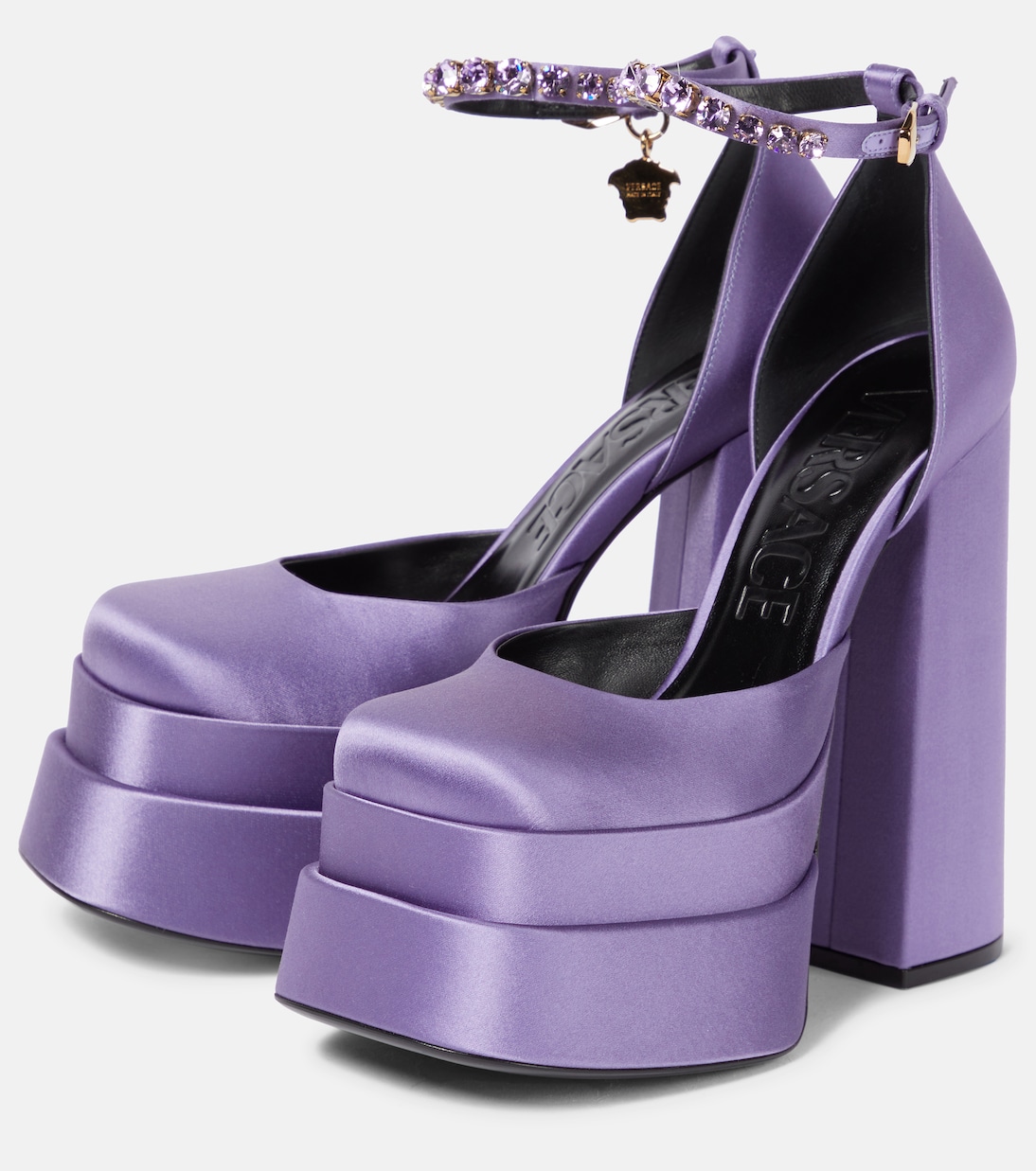 Plateau-Pumps Medusa Aevitas aus Satin | Versace