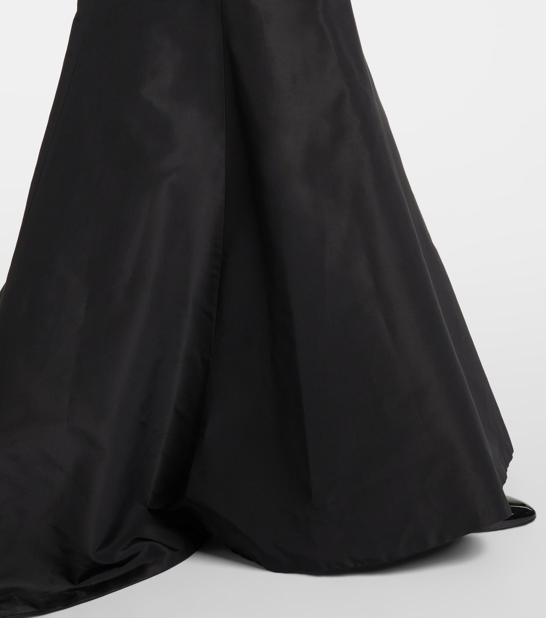 Tumpet embellished silk gown | Monique Lhuillier