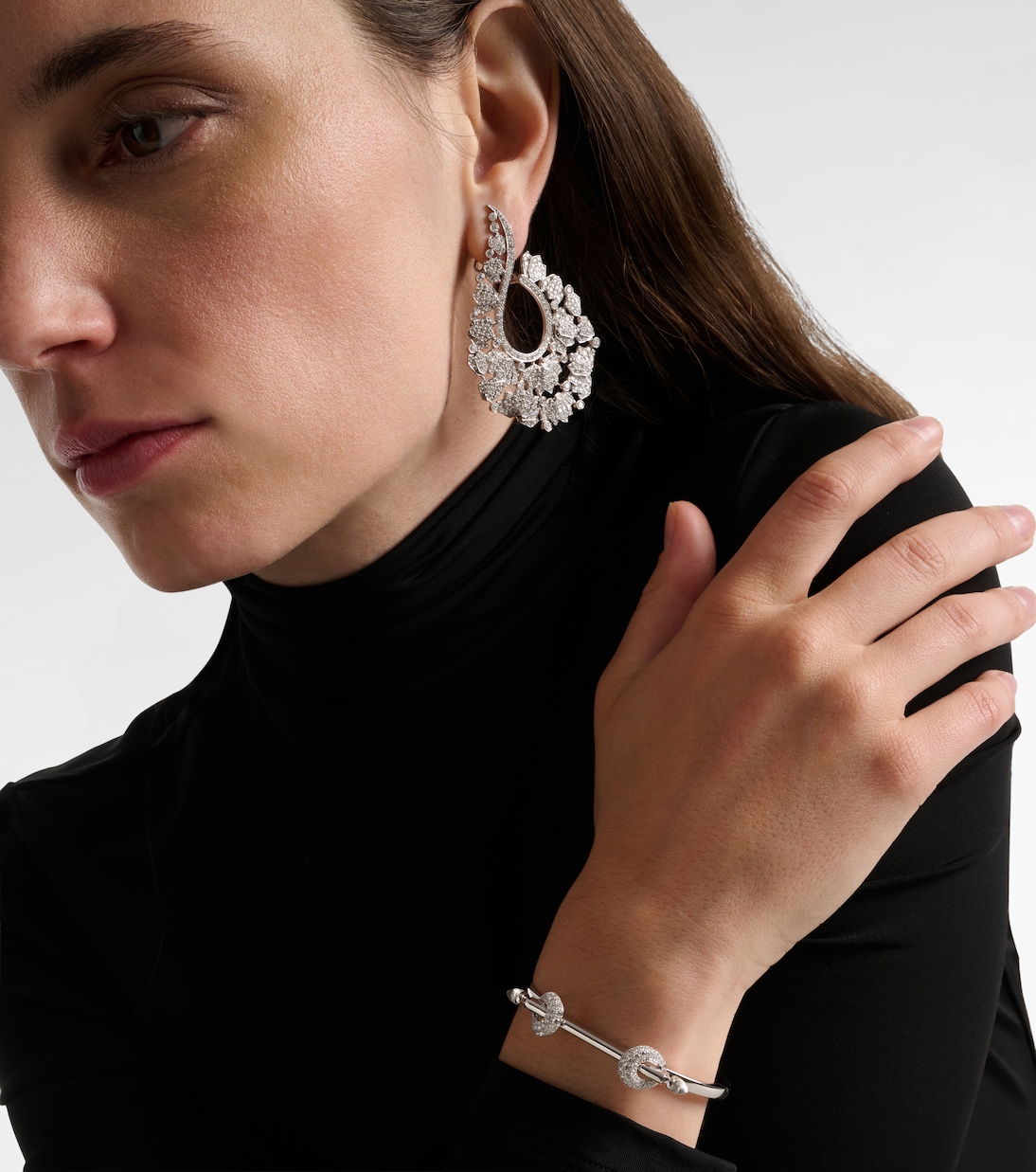 Chakra Icon 18kt white gold bracelet with diamonds and quartz | Ananya