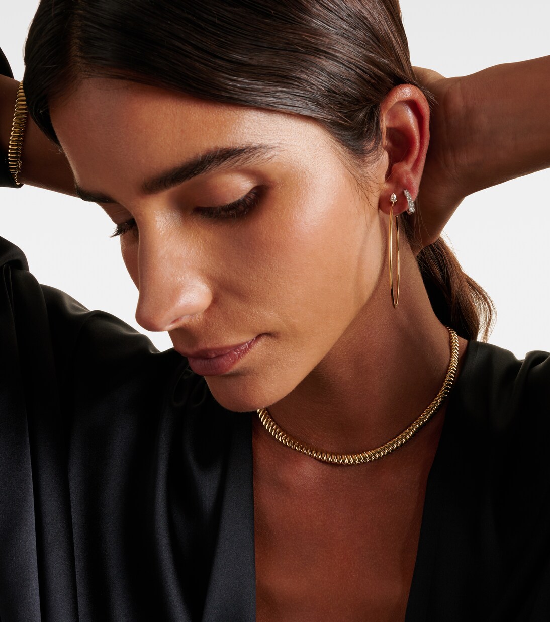 Orecchini a cerchio in oro 18kt con diamanti | Anita Ko