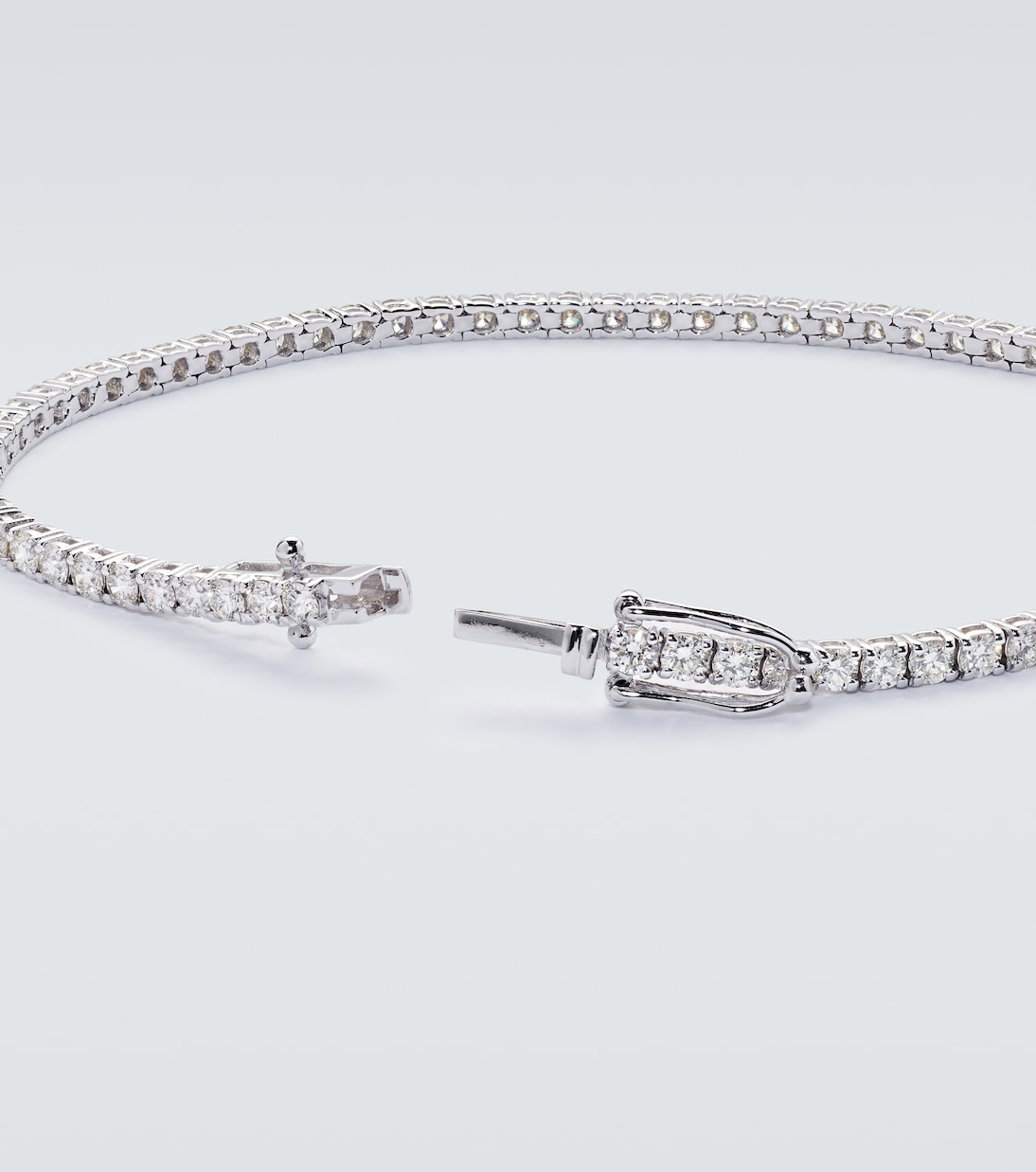 18kt white gold tennis bracelet with diamonds | Shay Jewelry
