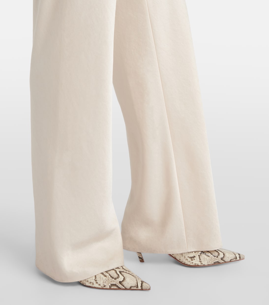 Weite High-Rise-Hose aus Satin | Vince