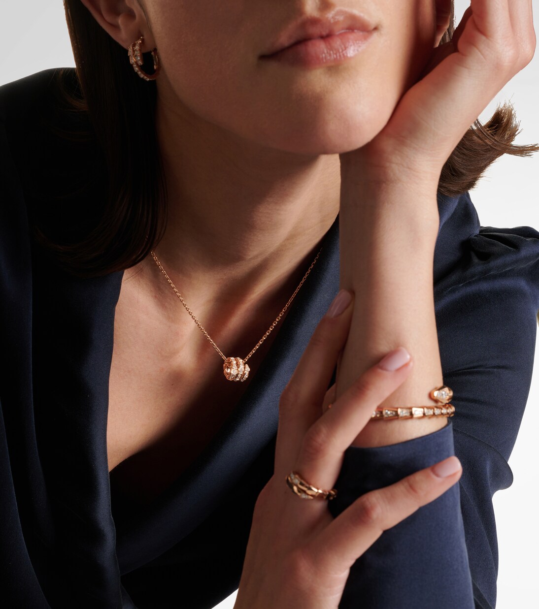 Serpenti Viper 18kt rose gold pendant necklace with diamonds | Bvlgari