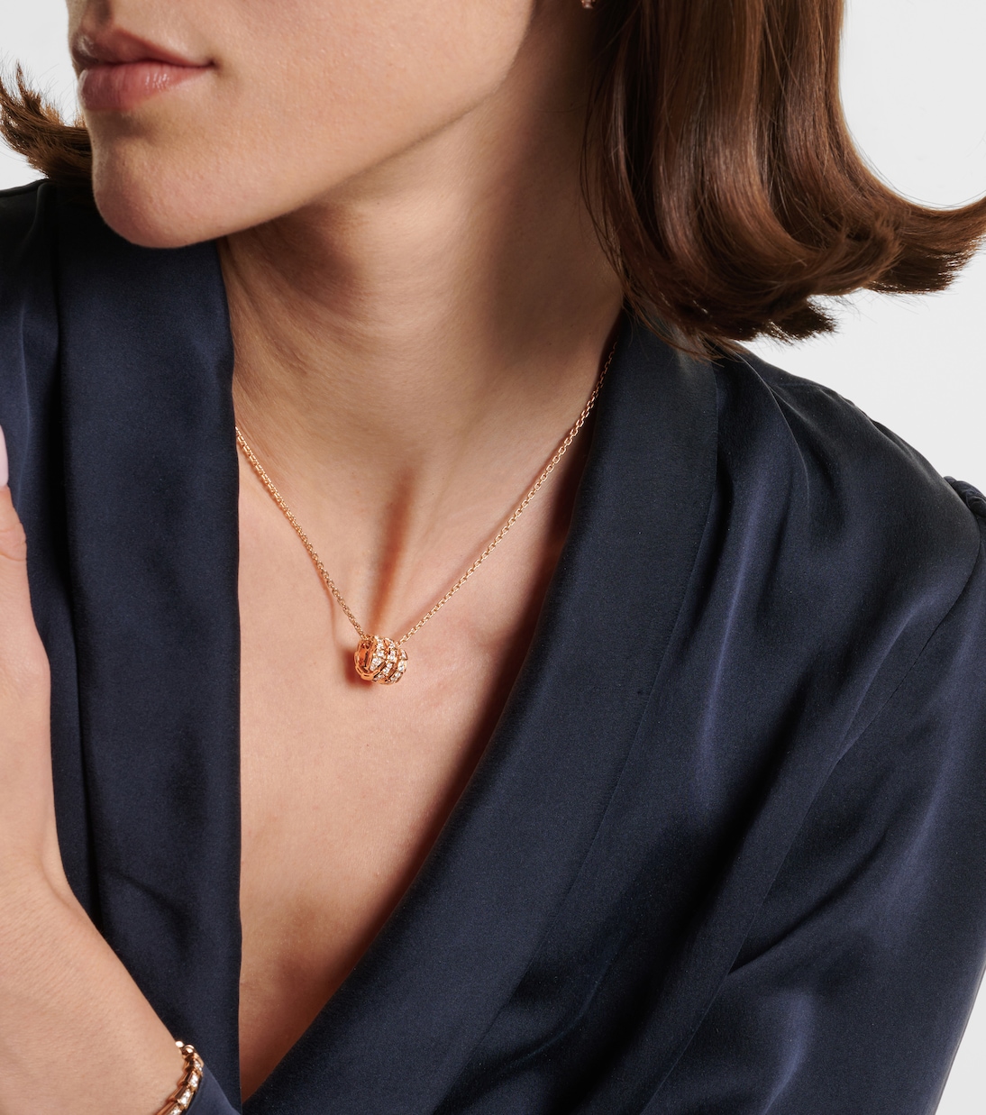 Serpenti Viper 18kt rose gold pendant necklace with diamonds | Bvlgari