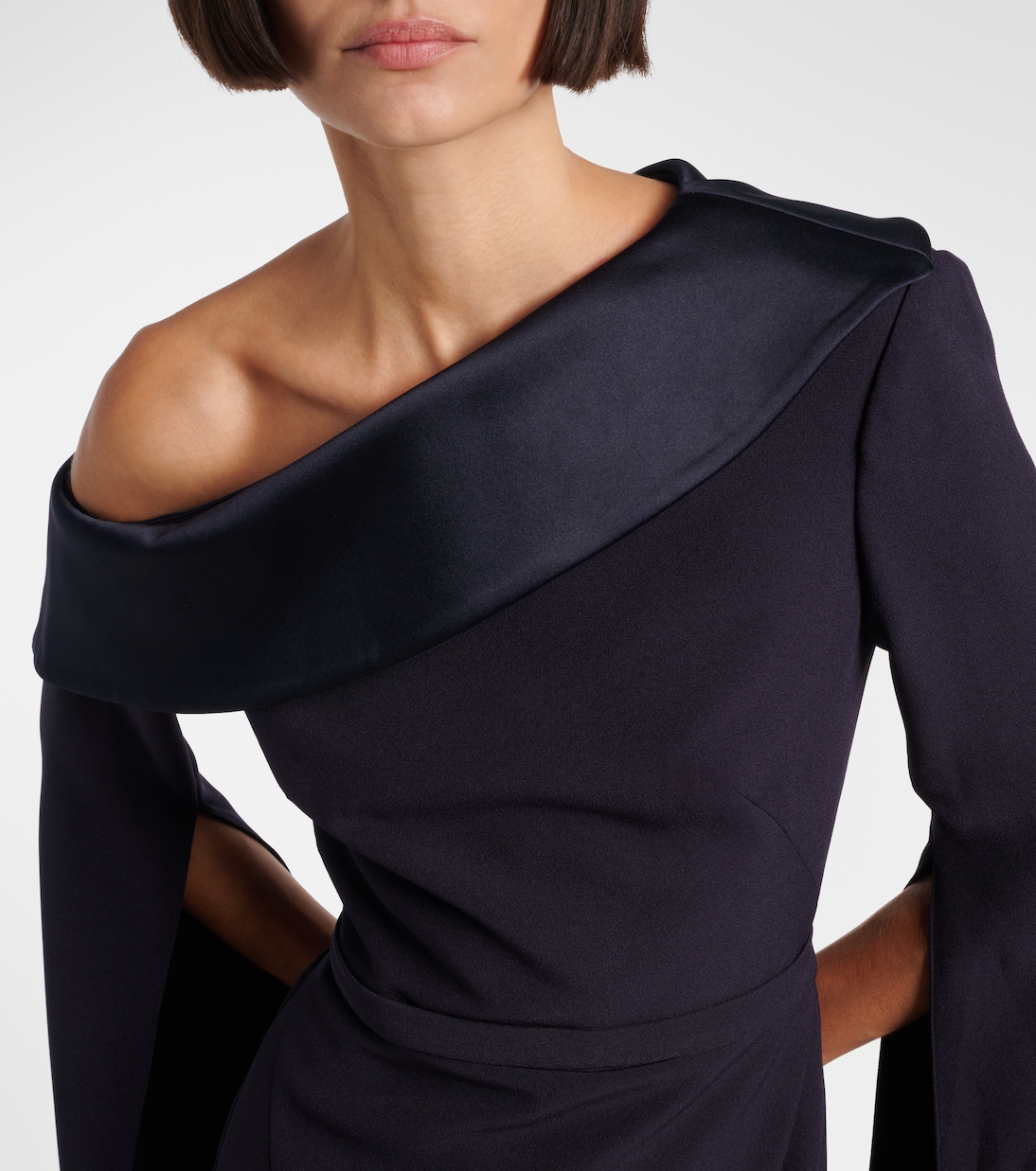 Robe Rinoa aus Crêpe | Safiyaa