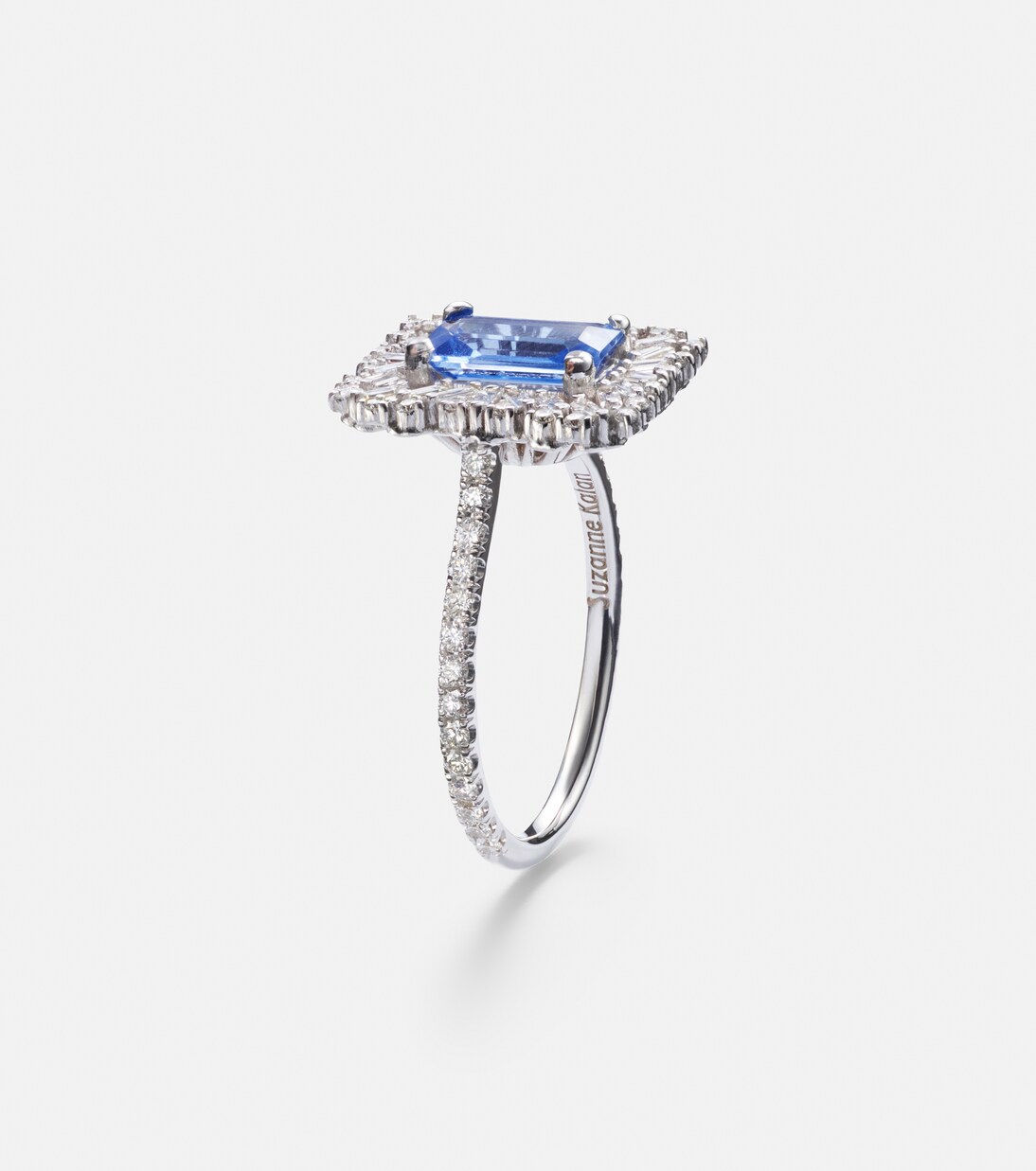 18kt white gold ring with sapphires and diamonds | Suzanne Kalan