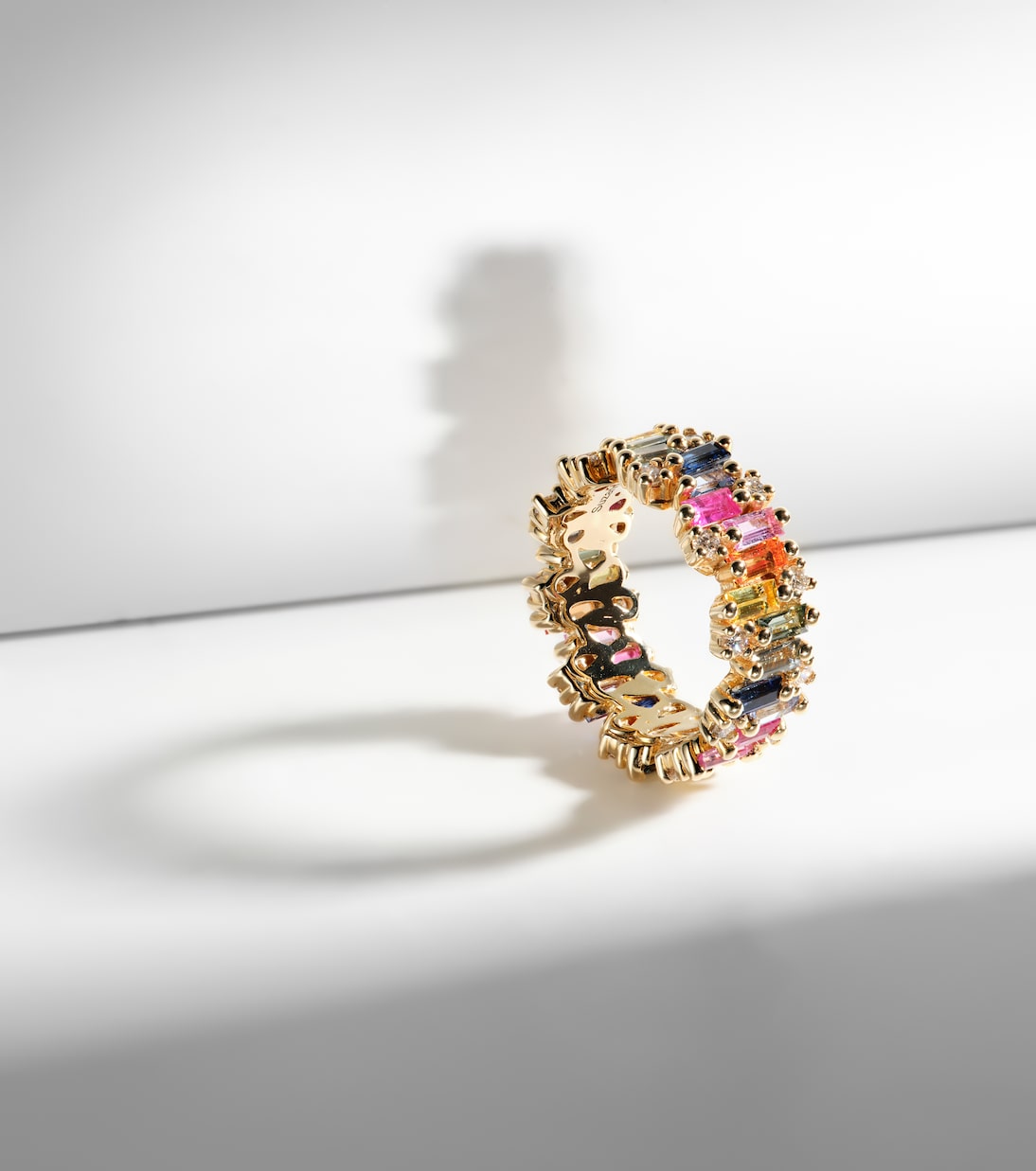 Ring Audrey aus 18kt Gelbgold (750/1000) mit Diamanten und Saphiren | Suzanne Kalan