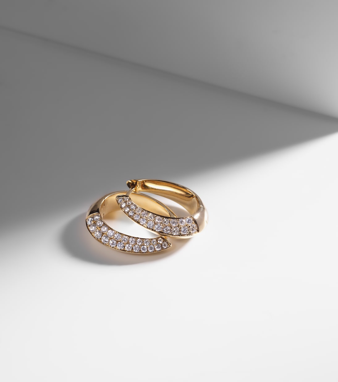 Pendientes de aro de oro de 18 ct con diamantes | Anita Ko