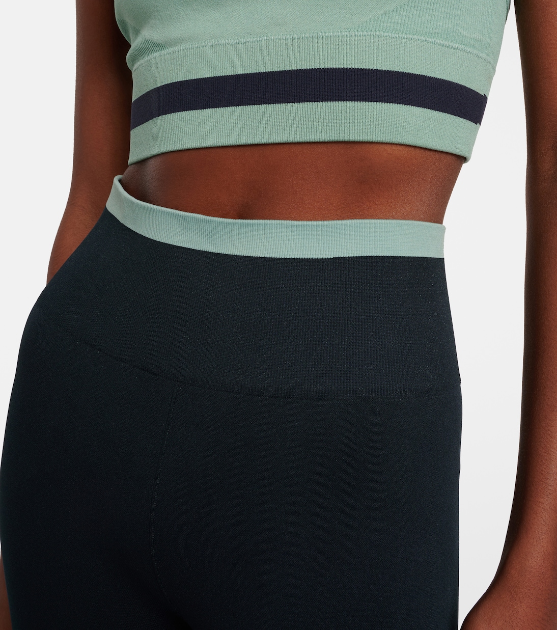 Mid-Rise Leggings Form Seamless | The Upside