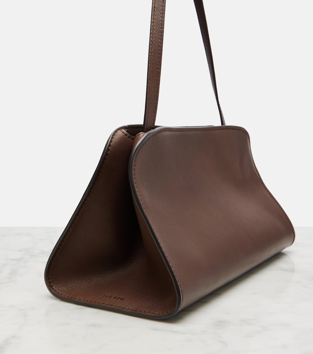 Schultertasche Peggy aus Leder | The Row