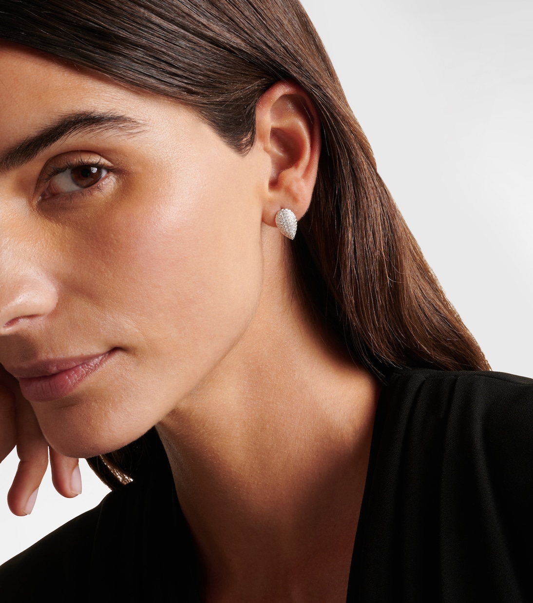 18kt white gold earrings with diamonds | Suzanne Kalan