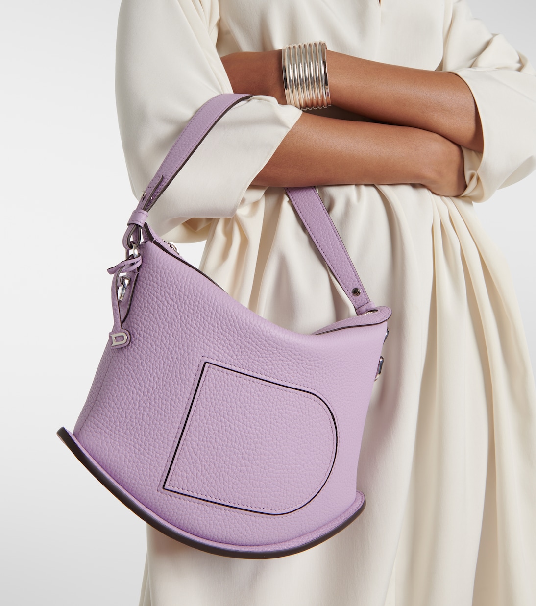 Schultertasche Pin Swing aus Leder | Delvaux