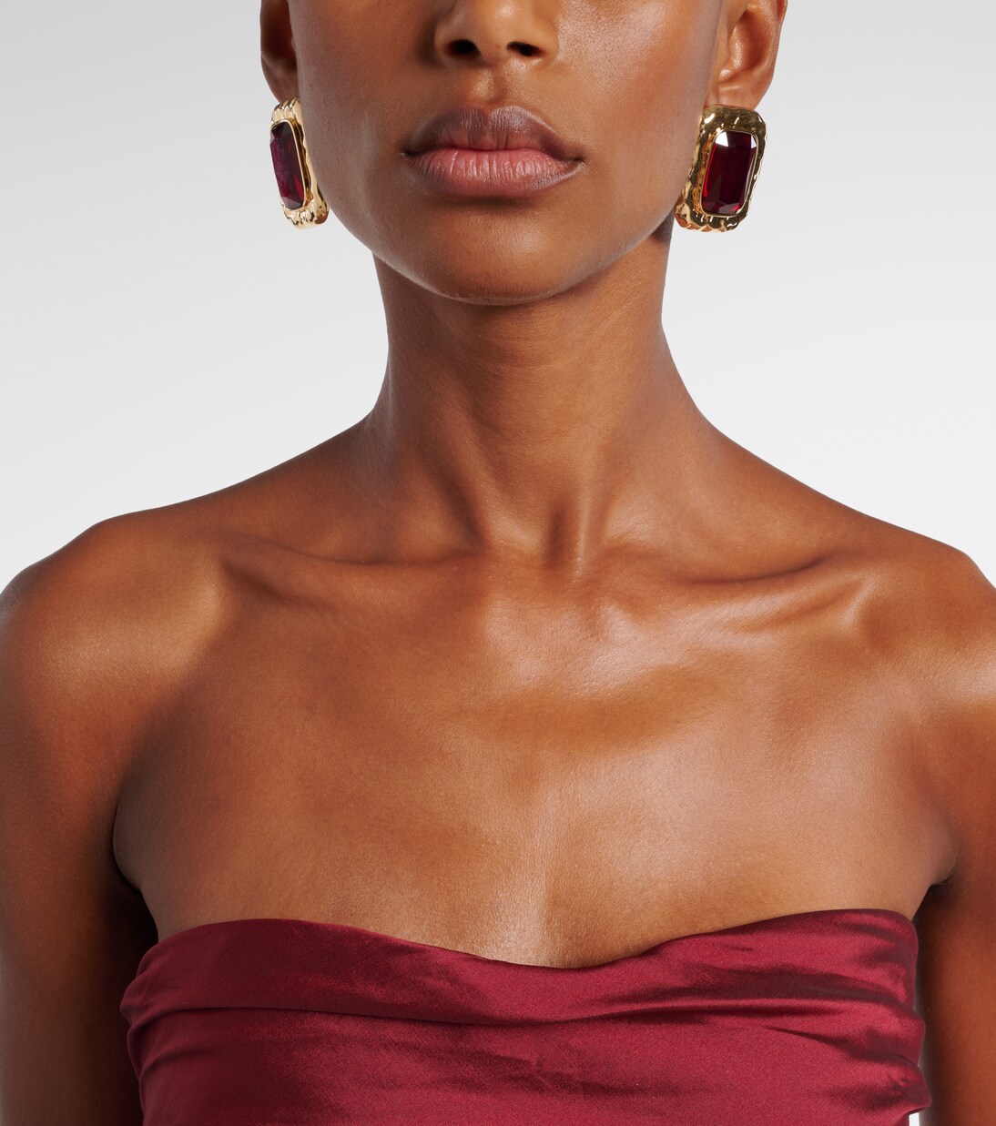 Orecchini bagnati in oro con cristalli | Self-Portrait