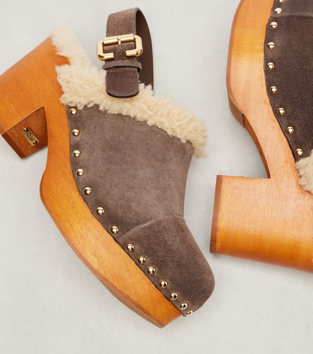 Mules compensées Jeannette en daim et shearling | Chloé