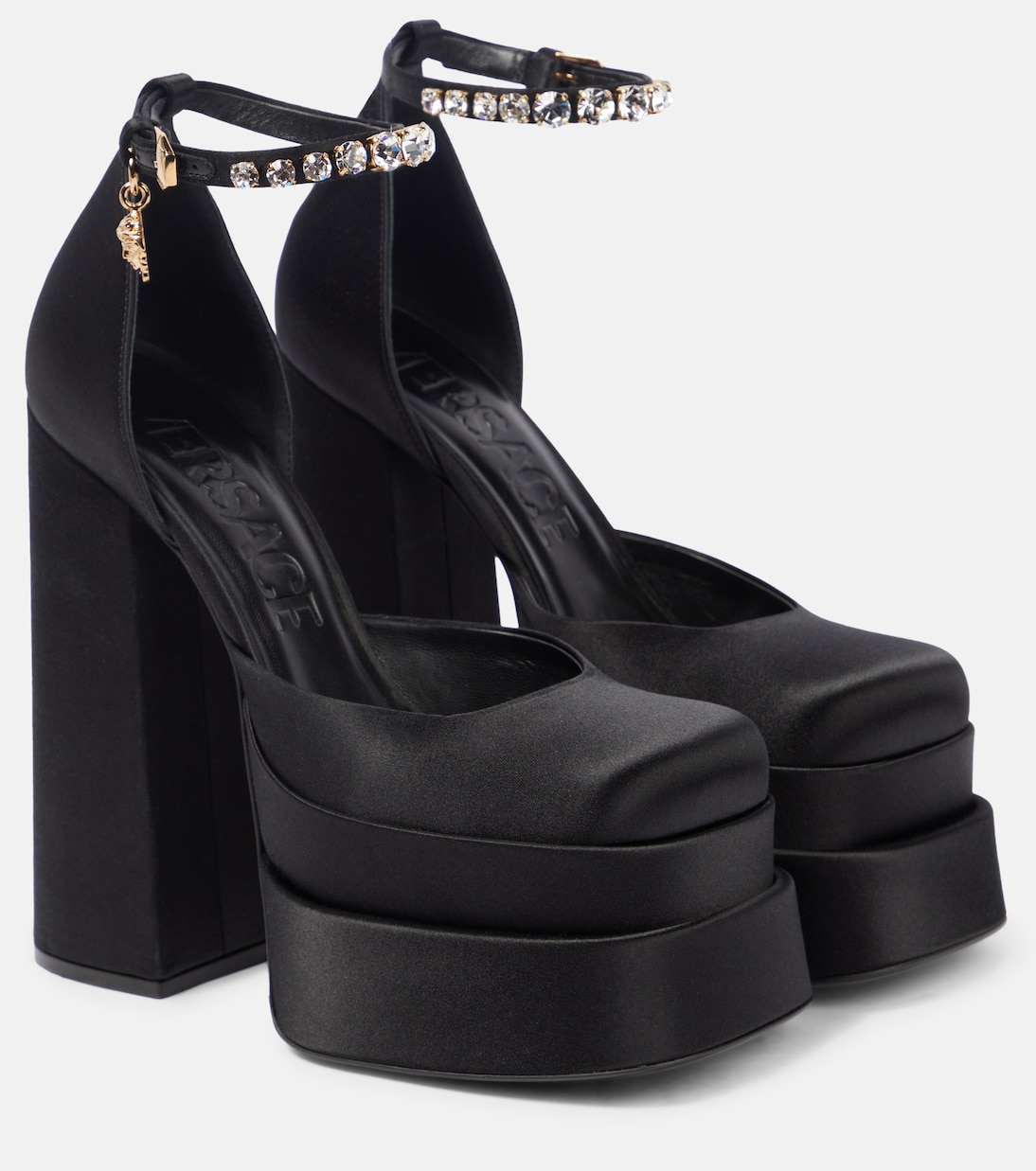 Plateau-Pumps Medusa Aevitas aus Satin | Versace