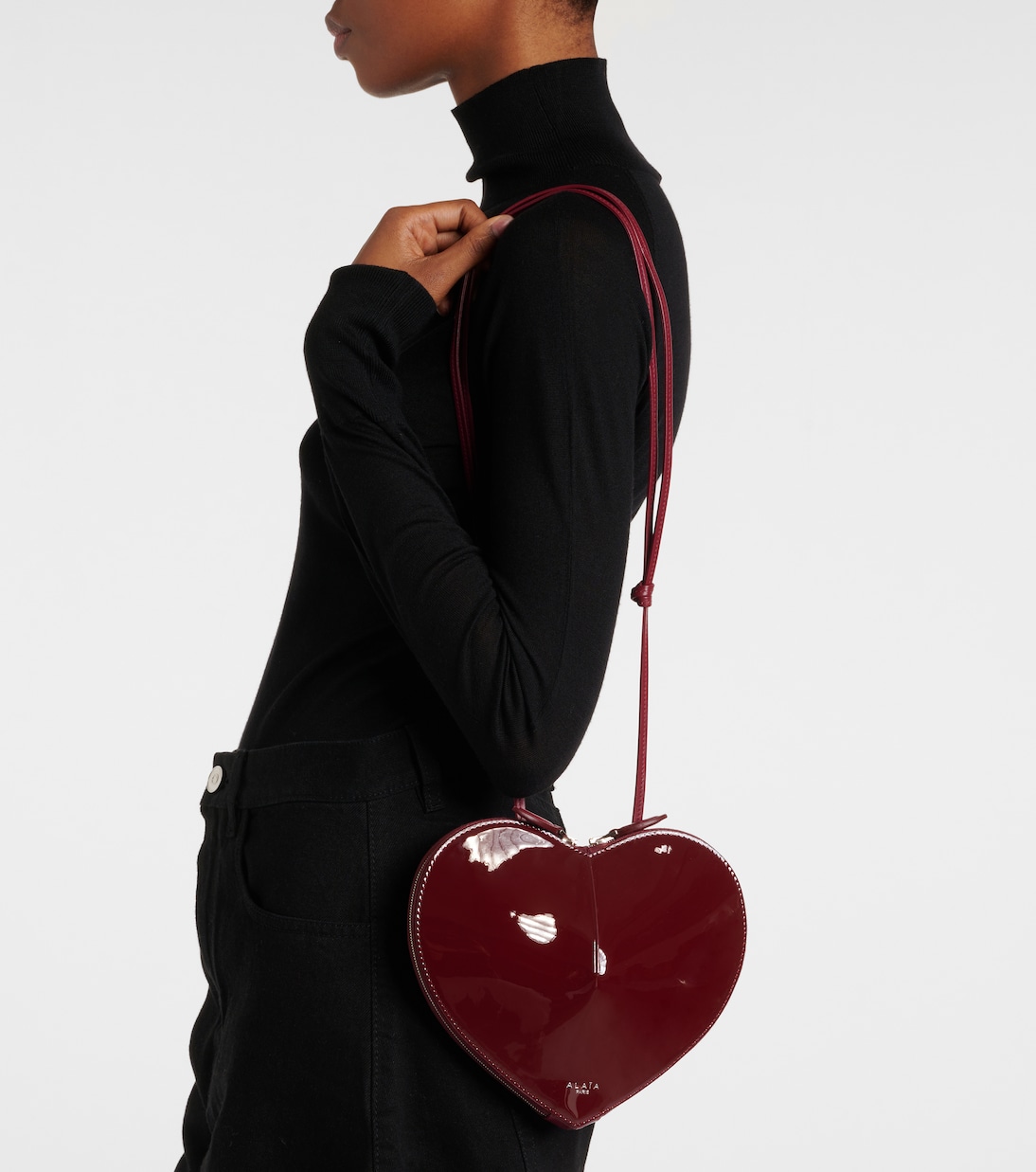 Schultertasche Le Cœur aus Lackleder | Alaïa