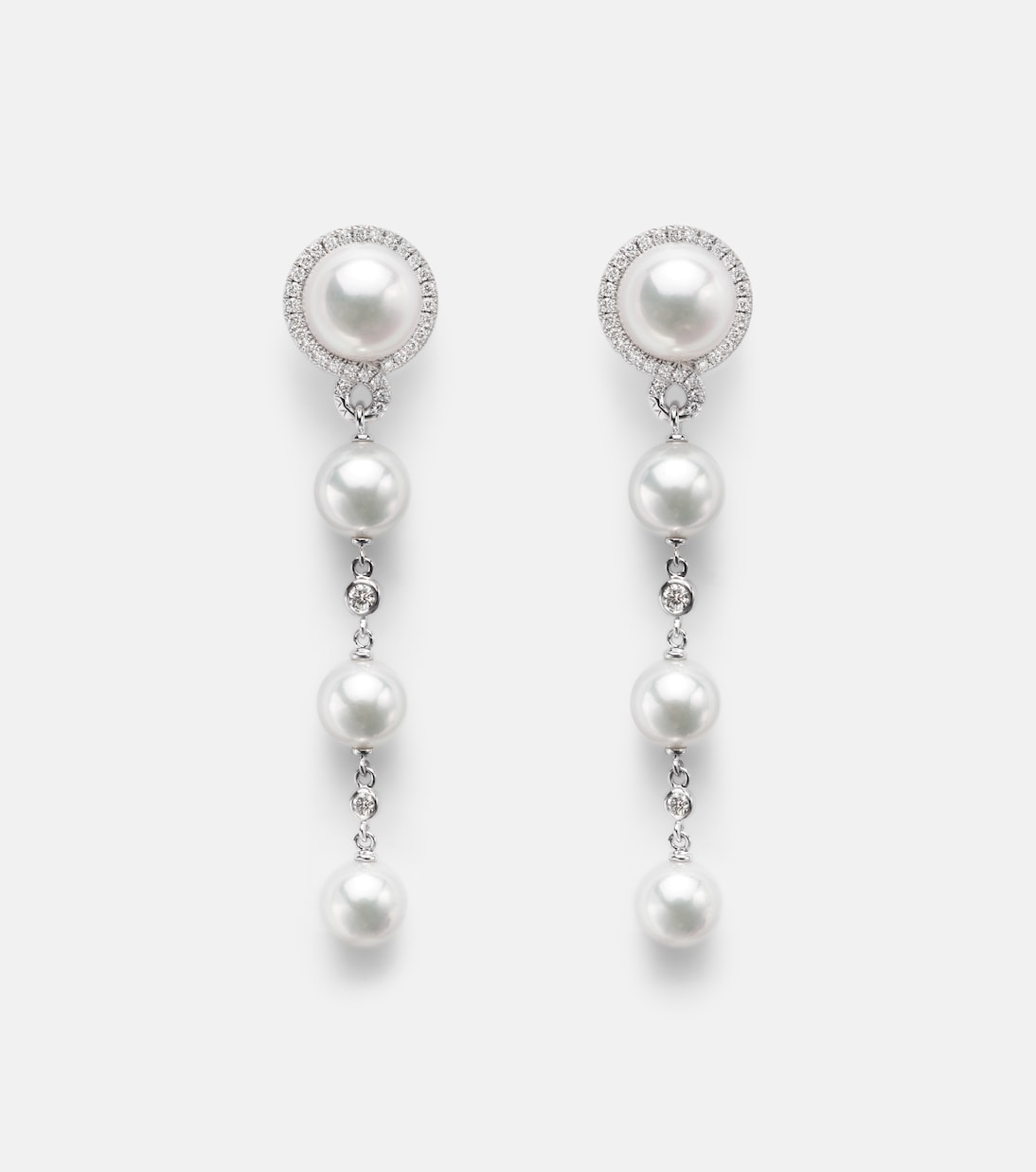 Ohrringe aus 18kt Weißgold mit Diamanten und Akoyaperlen | Mikimoto