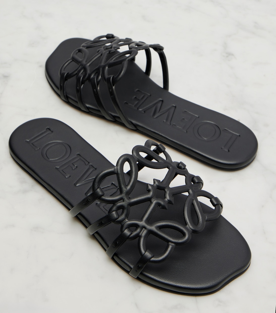 Paula's Ibiza Petal Anagram leather slides | Loewe
