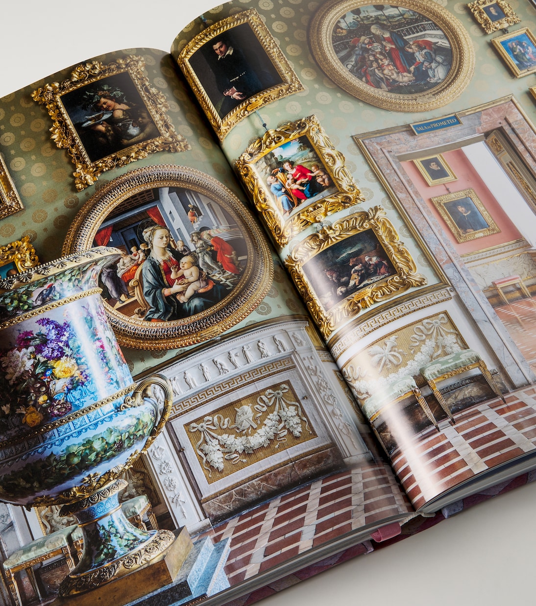 Massimo Listri. Italian Palaces XL book | Taschen