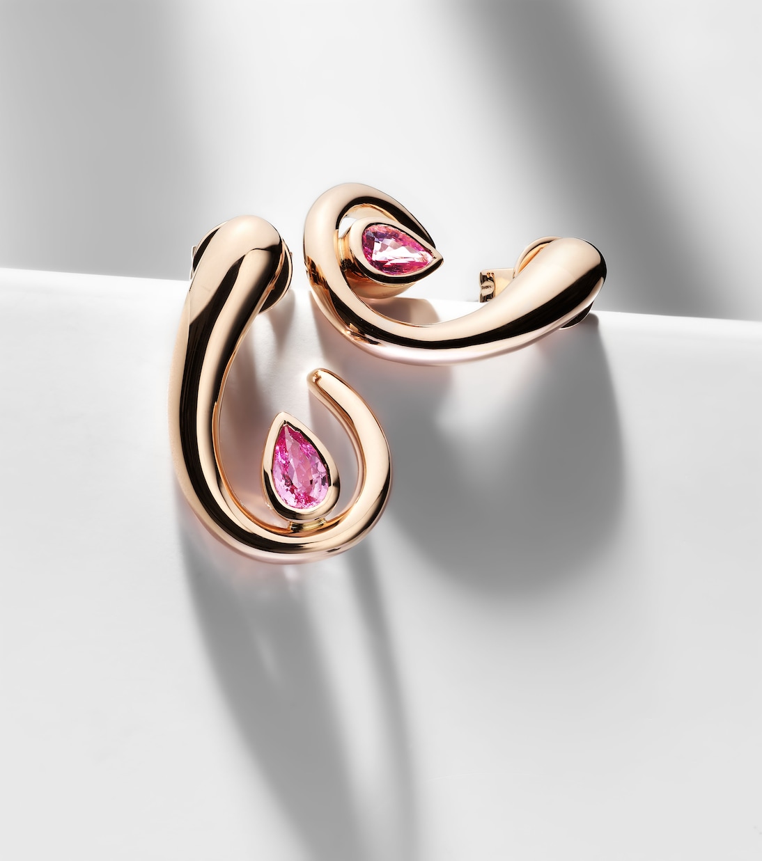 Boucles d'oreilles en or rose 18 ct et saphirs | Shay Jewelry