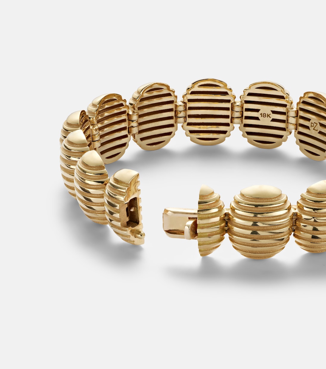 Isla Oval Link 18kt gold (750/1000) bracelet | Pamela Zamore