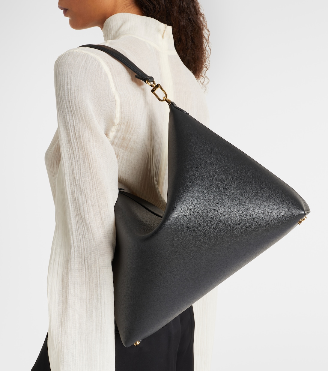 Schultertasche Bevel aus Leder | Toteme