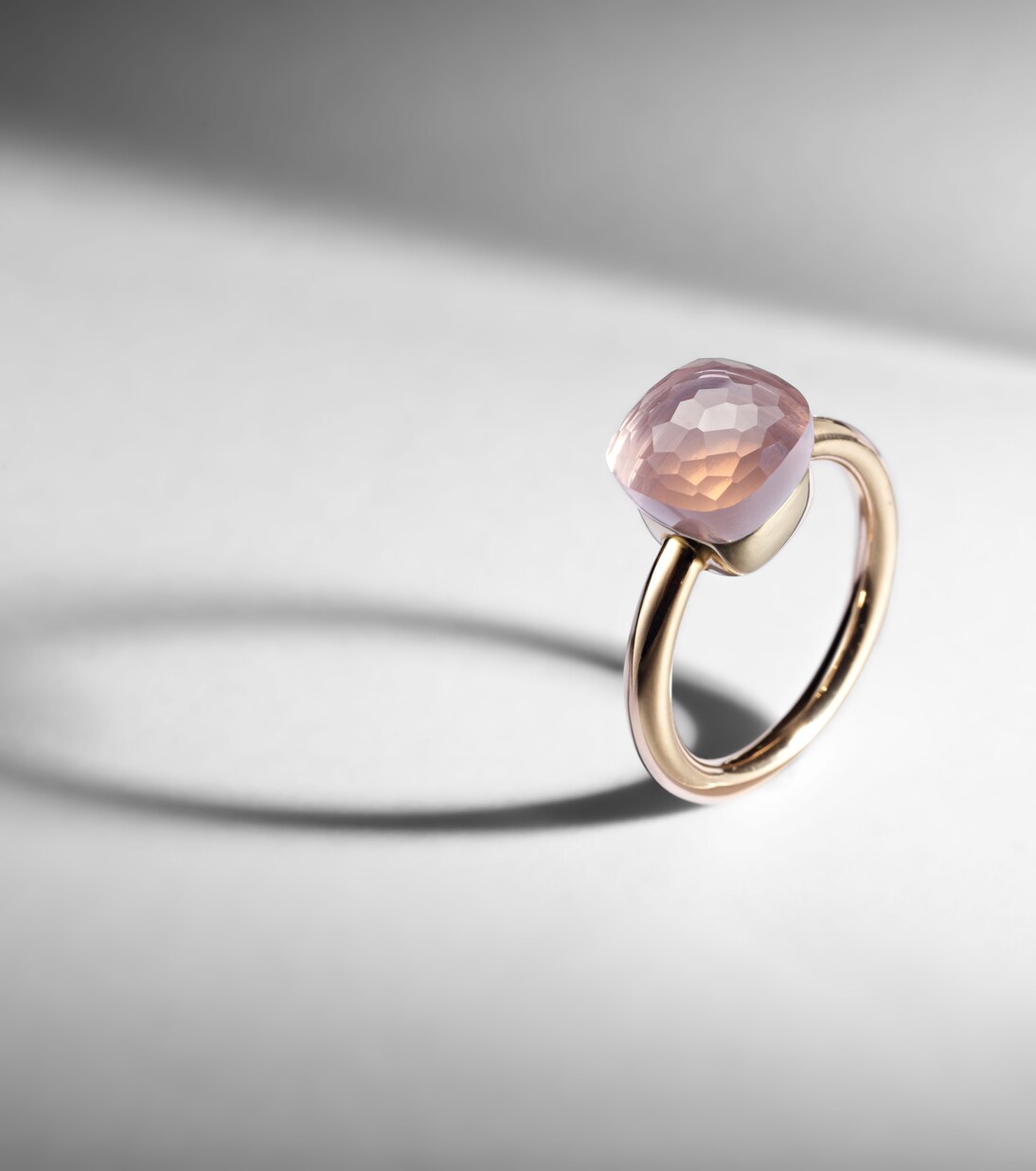 Nudo 18kt gold ring with rose quartz | Pomellato