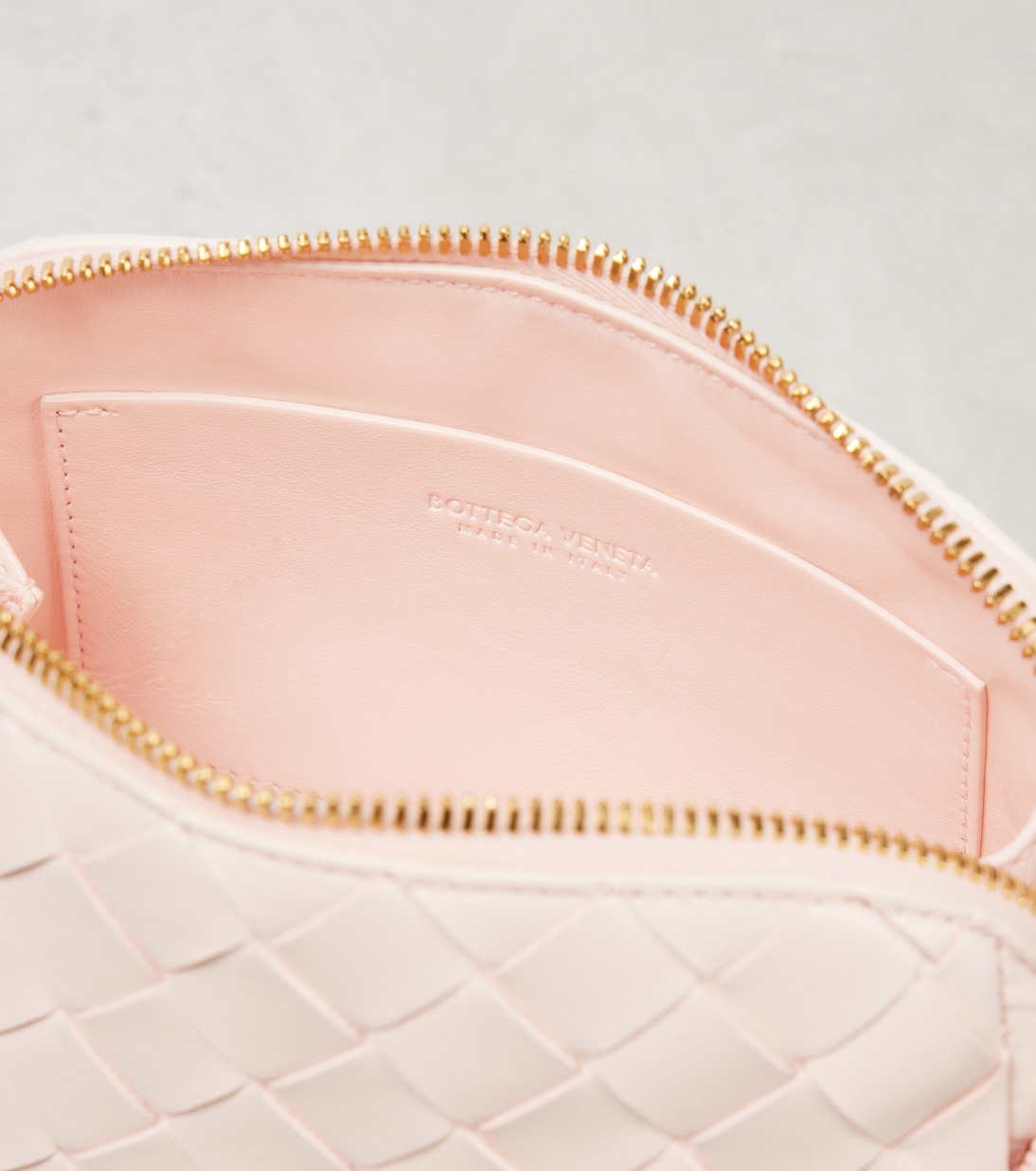 Concert leather crossbody bag | Bottega Veneta